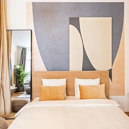 Unique Stylish - L3 Praag