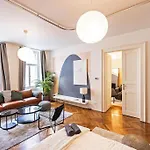 Unique Stylish - L3 Apartment *