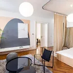 Unique Stylish - L3 Apartment *